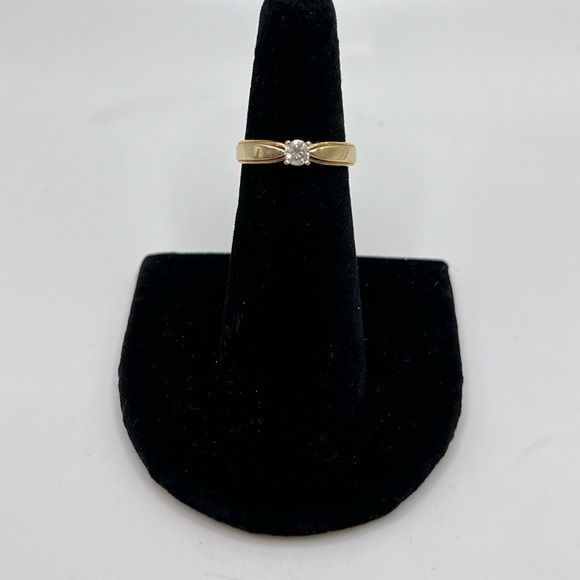 10K Gold & Diamond Solitaire Ring | Size 4.75 | Classic Engagement / Promise - Picture 2 of 8
